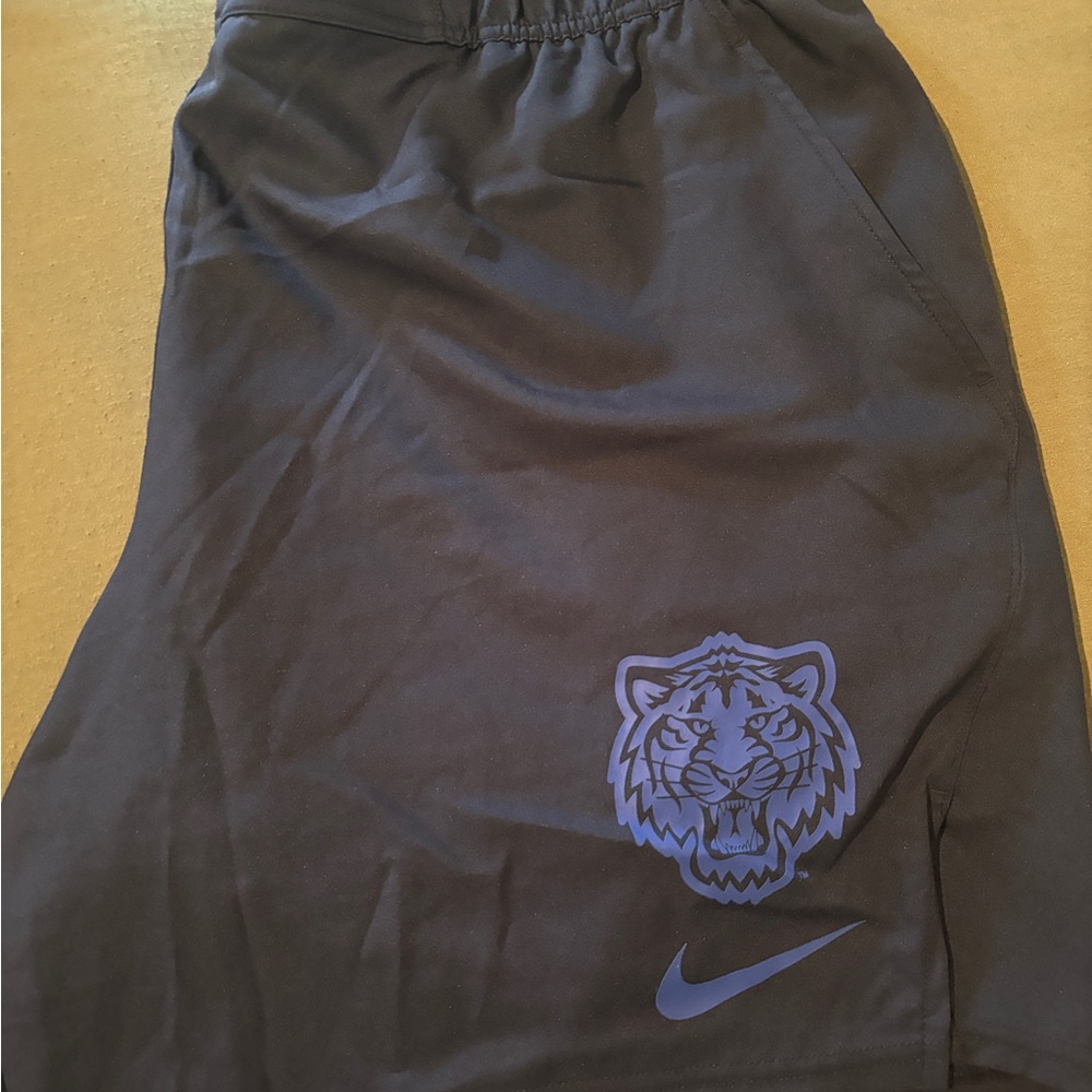 Nike Detroit Tigers Men's Black Athletic Shorts